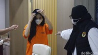 Yuldi mengatakan tarif yang ditetapkan untuk pengguna jasa mereka sebesar Rp 5,6 juta per orang. “Itu untuk sekali kencan,” ujarnya.