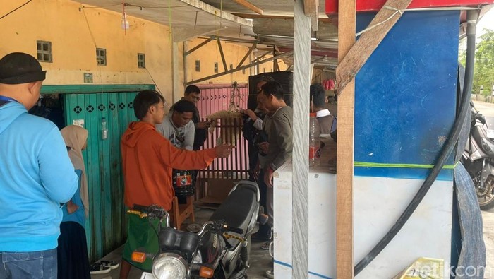 Lokasi SPBU mini yang diduga menjual air diberi pewarna sebagai BBM Pertalite.