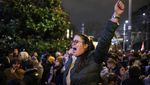 Mahasiswa Serbia Geruduk Kantor Presiden Tuntut Keadilan