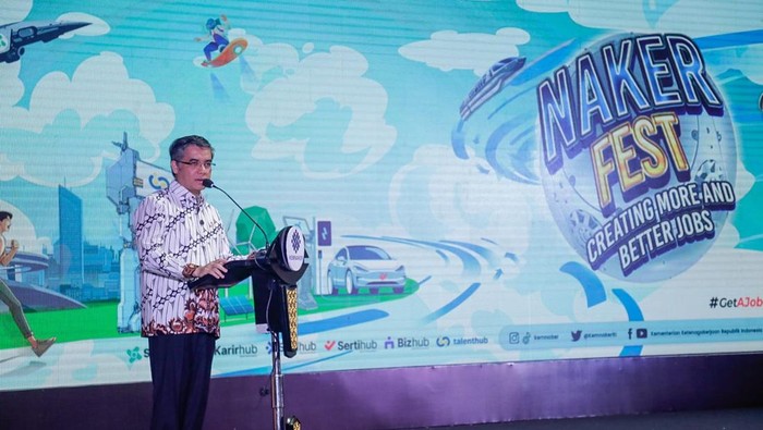 Menteri Ketenagakerjaan Yassierli dalam pembukaan Naker Fest & Job Fair 2024 di Kemnaker , Jakarta Selatan, Jumat (13/12/2024).