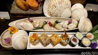 Menu spesial juga bisa kamu nikmati di malam Tahun baru. Menunya ada Nigiri Hotate with Hokkaido Scallop and Caviar. Foto: detikcom/Riska Fitria