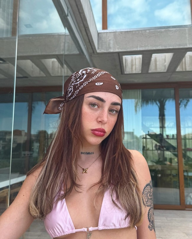 Dilansir La Nacion, Enzo yang sebelumnya sudah menikah selama enam tahun dengan Valentina telah menambatkan hatinya pada Nicki Nicole. Nicki dikenal sebagai punyanyi dan rapper yang punya banyak penggemar. Foto: Instagram Nicki Nicole