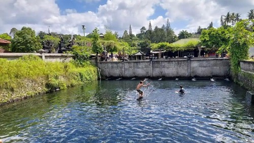 Pemandian Suranadi di Lombok Barat, NTB. (Foto: Dok. Istimewa)