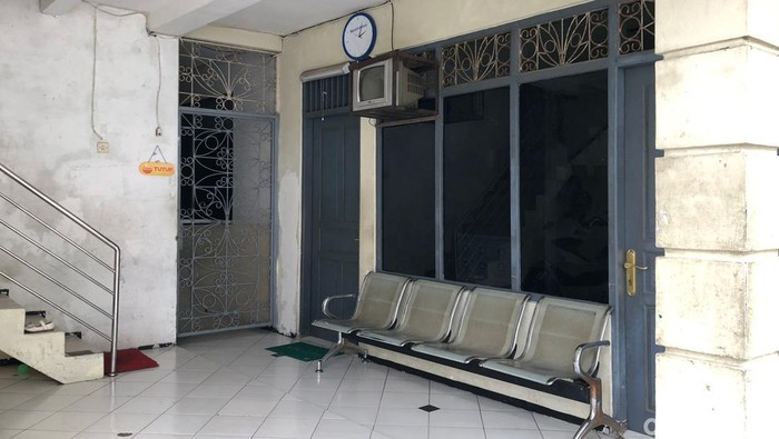 Penampakan halaman rumah bersalin TKP kasus penjualan bayi di Tegalrejo, Jogja, Jumat (13/12/2024).