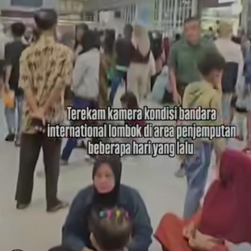 Tangkapan layar pengunjung Bandara Internasional Lombok (BIL) membeludak, Lombok Tengah, Nusa Tenggara Barat (NTB). Peristiwa tersebut viral di media sosial.