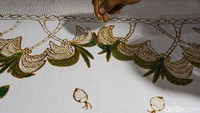 Berbeda dari batik-batik di Pulau Jawa, Syalisatul mengembangkan mengembangkan batik di Wawonii dengan budaya setempat. Adapun salah satu motif yang terinspirasi dari budaya setempat yakni, motif pohon kelapa. Wawonii memang dikenal sebagai surganya pohon kelapa. Bahkan di Wawonii, pohon kelapa dijadikan sebagai mahar dalam upacara perkawinan.