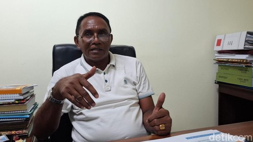 Plt Kepala Badan Pendapatan dan Aset Daerah Provinsi NTT, Dominikus Dore Payong. (Foto: Yufengki Bria/detikBali)