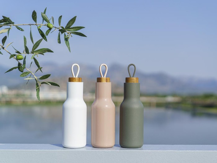 Keistimewaan Botol Minum Corkcicle yang Viral Diburu Orang Kantoran