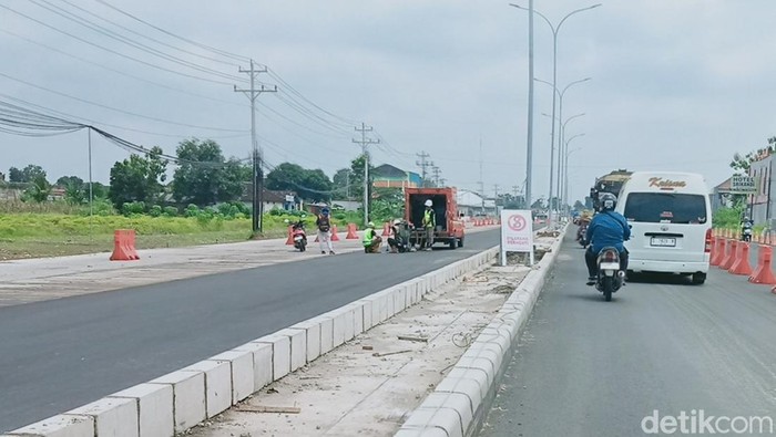 Situasi exit tol Jogonalan GT Prambanan terhubung ke Jalan Jogja-Solo.