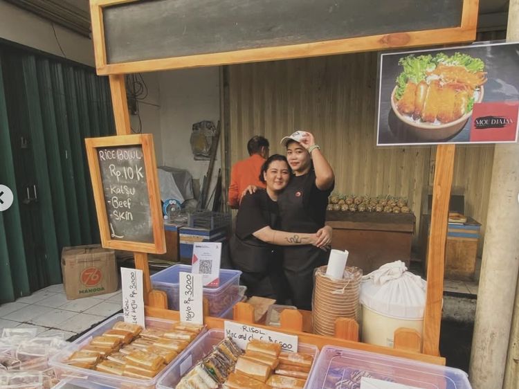 Talitha Curtis Mukbang dan Jualan Rice Bowl Rp 10 Ribu