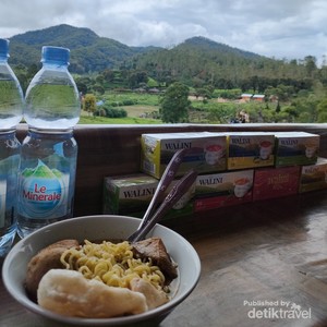 Wisata Kuliner dengan Vibes Kebun Teh, Ini Tempatnya