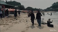 Keramaian di Pantai Indrayanti, yogyakarta.