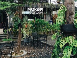 Tempat Ngopi Hidden Gem Bernuansa Taman di Bandung