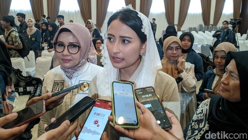 Wakil Menteri Perdagangan Dyah Roro Esti Widya Putri di sela-sela memberikan kuliah umum di Universitas Mataram, NTB, Jumat (13/12/2024). (Foto: Ahmad Viqi/detikBali)