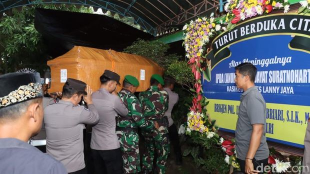 Aiptu Hidayat Suratnoharta