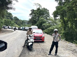 Buka Tutup Jalan, Lalin Poros Maros-Bone di Kappang Antre 3 Km Sore Ini