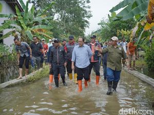Tinjau Lokasi Banjir, Bupati Pangandaran Siapkan Upaya Penanganan
