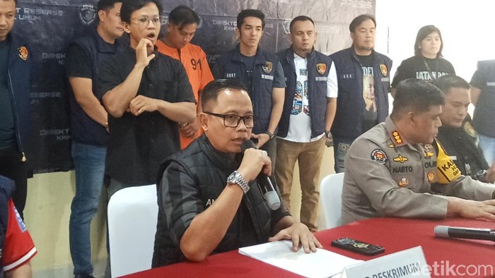 Fadillah alias Datuk (37), pelaku penganiayaan mahasiswa koas di Palembang ditetapkan tersangka.
