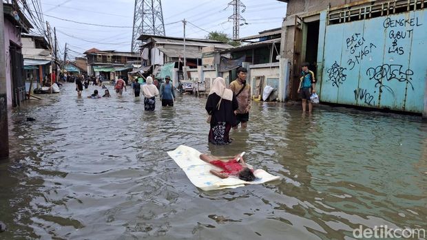 Foto: Banjir rob di Muara Angke Jakut (Taufiq/detikcom).