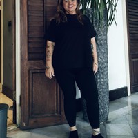 Jelita tidak lupa berterima kasih kepada kakak-kakaknya, termasuk Olla yang selalu mendukungnya. “Terima kasih keluarga besar aku the ramlan’s dan semua kesayangan aku yg tidak bisa disebutkan satu per satu.. so happy!! 35kg more to go!! SEMANGAT!!!!!!!,” katanya saat sudah mencapai bobot 102 kg.Foto: Instagram