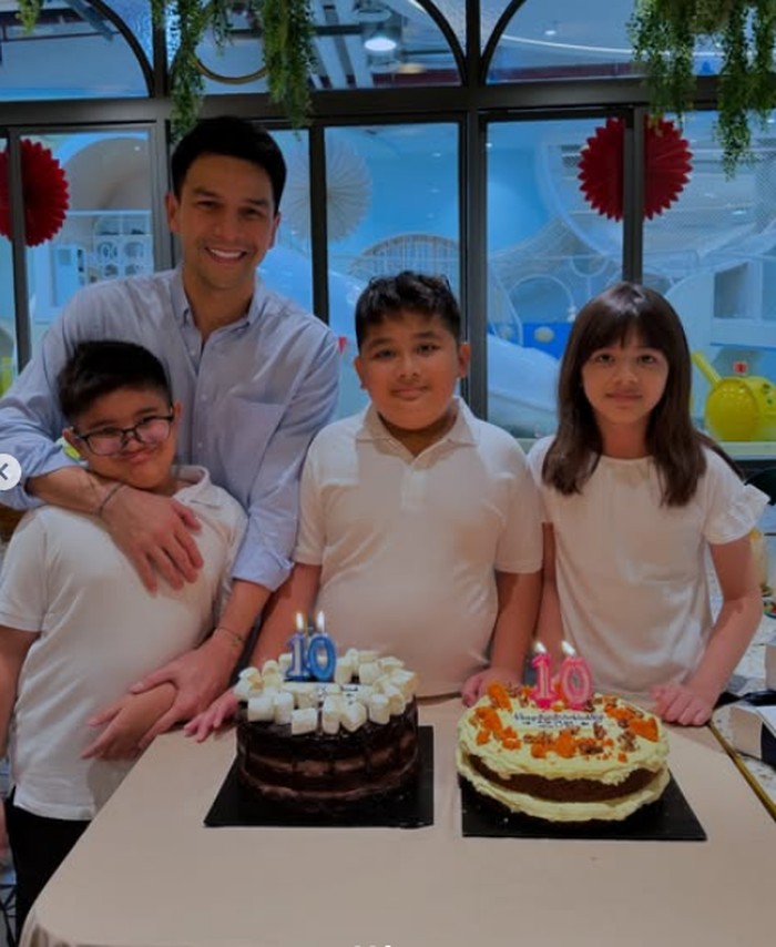 Keseruan Jonathan Frizzy saat Jajan diAngkringan hingga Ayam Geprek Keseruan Jonathan Frizzy saat Jajan diAngkringan hingga Ayam Geprek