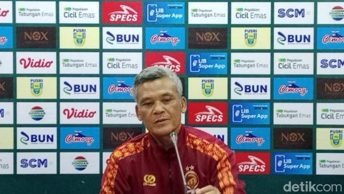 Pelatih Kepala Sriwijaya FC, Hendri Susilo