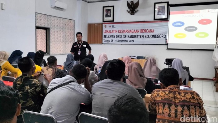 Pelatihan relawan PMI Bojonegoro