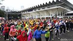 Ratusan Emak-emak Meriahkan Zumba HUT Transmedia di Istora Senayan