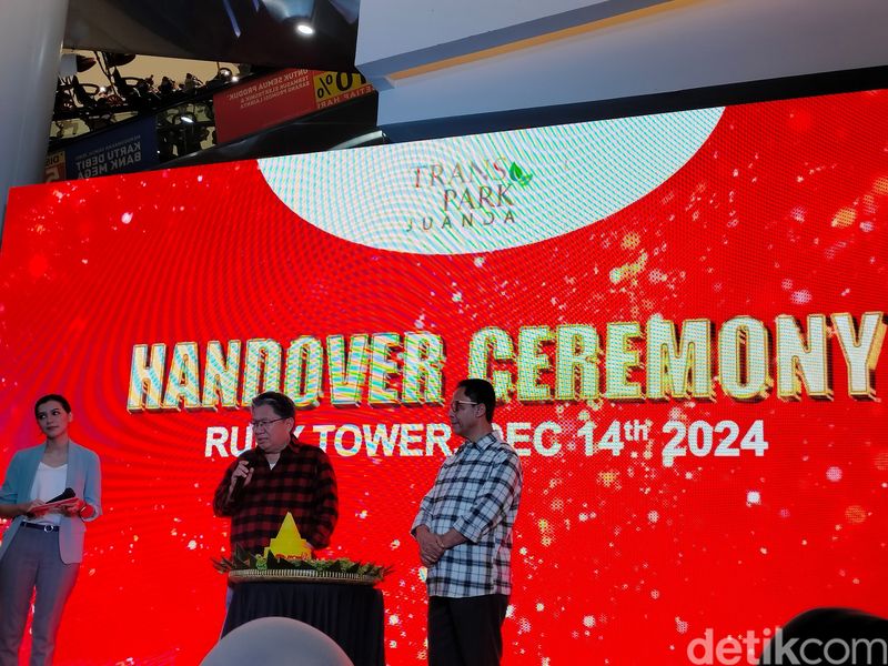 Serah terima unit Tower Ruby Transpark Juanda