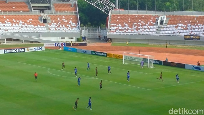 Sriwijaya FC vs PSPS Pekanbaru.