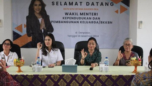 Wakil Menteri Kependudukan dan Pembangunan Keluarga/BKKBN, Ratu Ayu Isyana Bagoes Oka, mengecek program stunting di Denpasar.