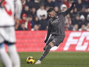 Fede Valverde Jago Banget Bikin Gol Jarak Jauh