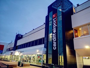 Anomali, Bandara Cardiff si Paling Sepi dan Nyaman di Inggris
