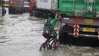 BPBD DKI mengimbau kepada masyarakat agar tetap berhati-hati dan waspada terhadap potensi genangan.