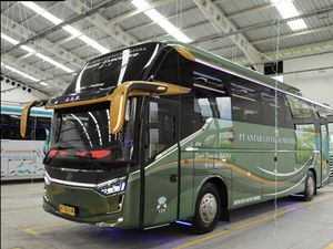 Bus Baru PO ALS Meluncur dari Garasi Laksana, Mewah Banget Sih Ini