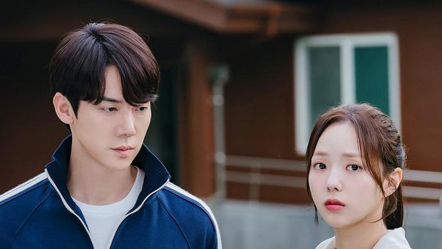 Chae Soo Bin dan Yoo Yeon Seok pemain When the Phone Rings