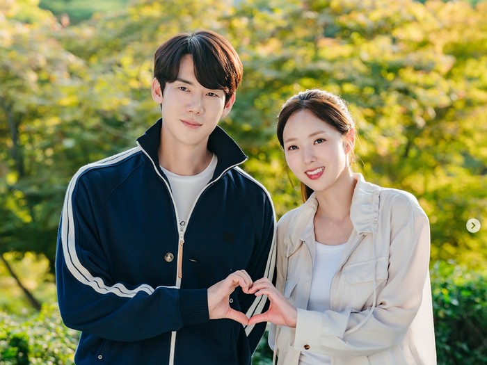 Chae Soo Bin dan Yoo Yeon Seok pemain When the Phone Rings
