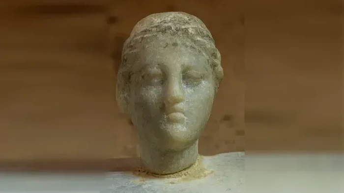 Gambaran wajah asli Cleopatra VII yang dibongkar arkeolog.
