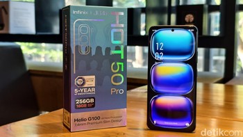 Infinix Hot 50 Pro dijual di Indonesia dengan harga yang menarik, yakni Rp 2.199.000. HP ini mulai dijual 12 Desember dengan harga promo Rp 2.099.000. Foto: Adi Fida Rahman/detikINET