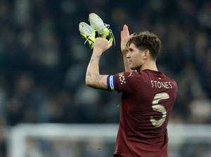 Chivu: John Stones Naikkan Level Pertahanan Inter