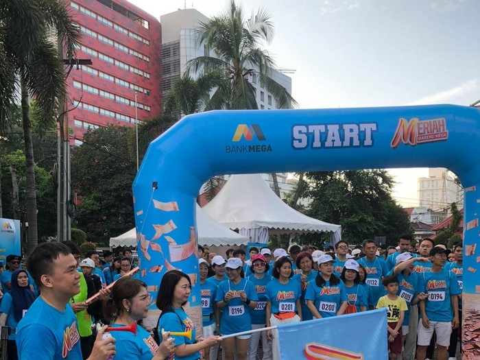 Kegiatan Fun Walk 3K Like A Billionaire di Medan