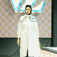 Fashion show Vivi Zubedi sekaligus merayakan 13 tahun berkarya yang bertempat di City Hall, Pondok Indah Mall, Jakarta Selatan, Sabtu [[14/12/2024]. Foto: Mohammad Abduh/detikcom.