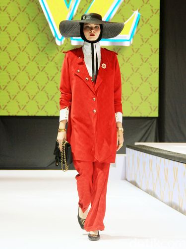 Koleksi Terbaru Vivi Zubedi Angkat tema Mesmerical 'The Realm of monogram' bertempat di City Hall, Pondok Indah Mall 3, Jakarta Selatan, Sabtu, [14/12/2024]. Foto: Mohammad Abduh/detikcom.