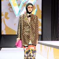 Fashion show Vivi Zubedi sekaligus merayakan 13 tahun berkarya yang bertempat di City Hall, Pondok Indah Mall, Jakarta Selatan, Sabtu [[14/12/2024]. Foto: Mohammad Abduh/detikcom.