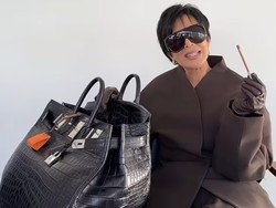 Kris Jenner Bawa Tas Hermes Rp 3,2 Miliar Sebesar Koper, Isinya Underwear Pria