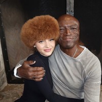 Setelah Heidi menikah dengan penyanyi Seal, Leni secara resmi diadopsi pada tahun 2009, saat usianya baru lima tahun. Foto: dok. Instagram