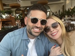 Kemesraan Lindsay Lohan dan Suami Arabnya yang Jarang Tersorot