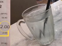 Pesan Air Es Saat Makan di Restoran, Pembeli Ini Kesal Ditagih Rp 14 Ribu