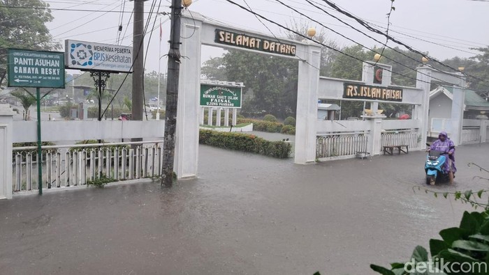 RS Islam Faisal Makassar terdampak banjir.