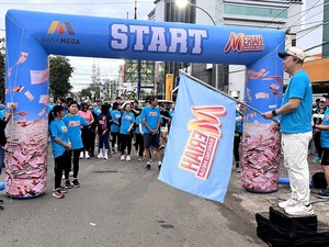Bank Mega Gelar Fun Walk 5K di Samarinda, Ajak Warga Jadi Miliarder